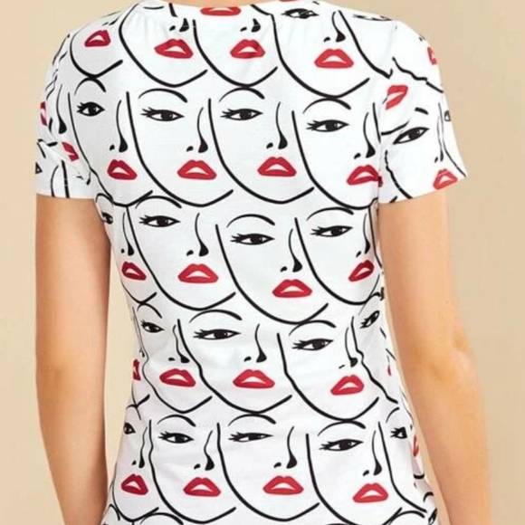 ❗LAST ONE❗Tee & Red Lipstick💄💋 - Picture 2 of 8